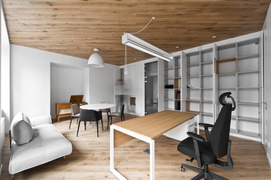 Medinės grindys ąžuolinės Bespalvė alyva 3305 Medžio stilius