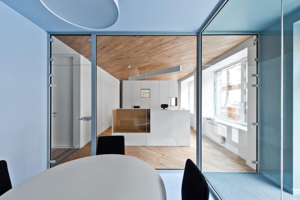 Medinės grindys ąžuolinės Bespalvė alyva 3305 Medžio stilius