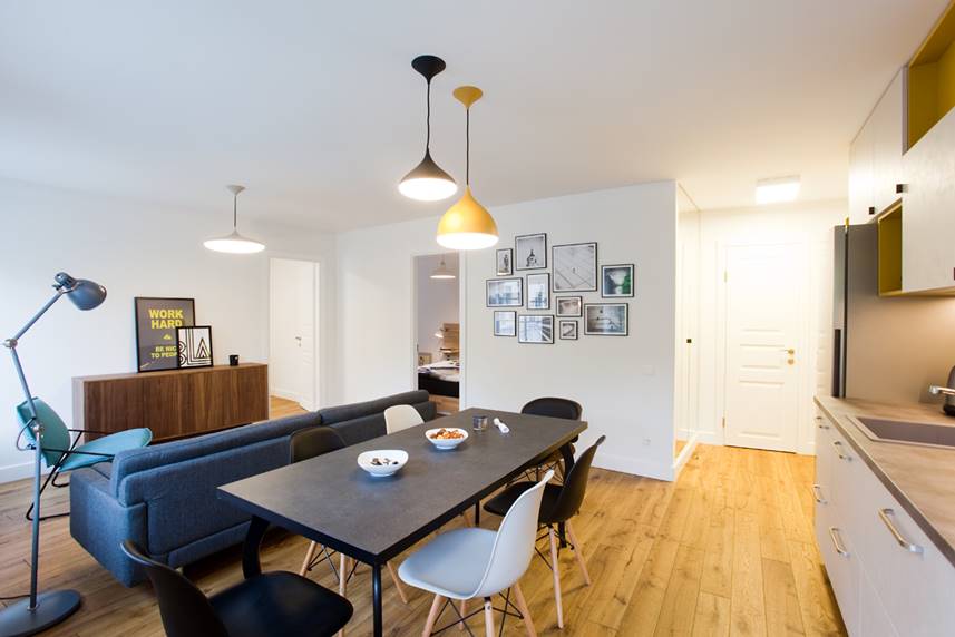 Medinės ąžuolinės grindys: Bespalvė alyva 3305.