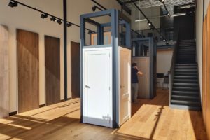 medines grindys durys laiptai Medzio stilius