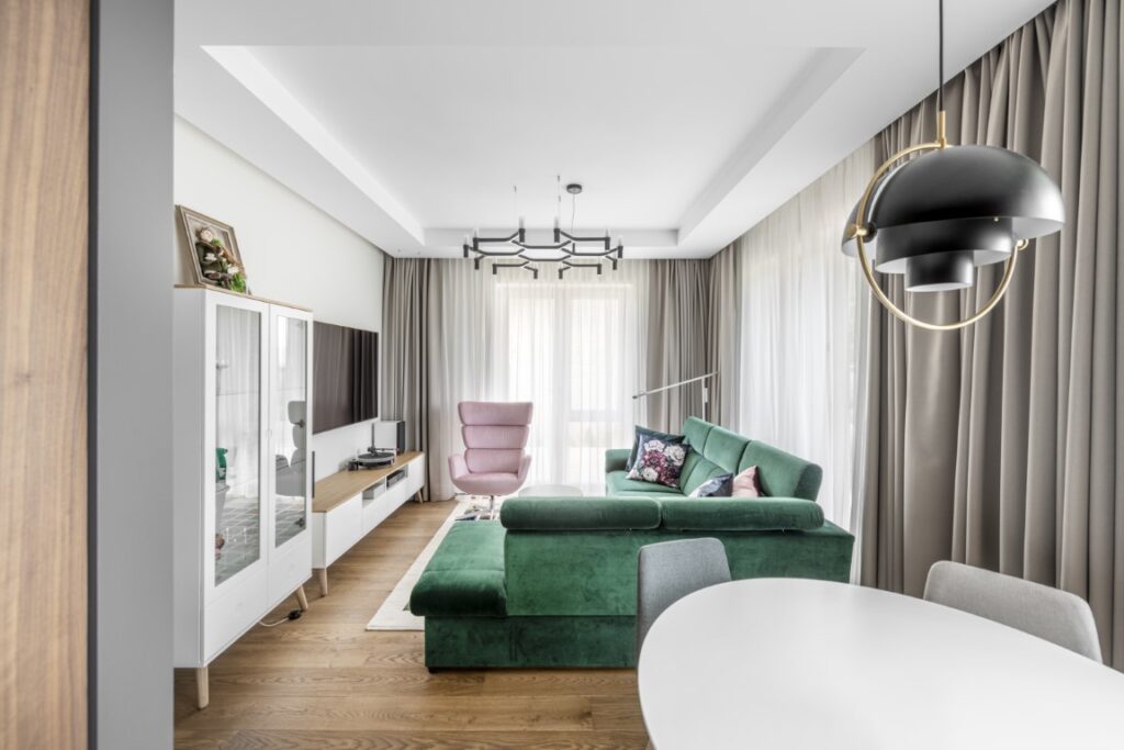 Medines grindys 3305 Bespalve alyva. Medzio stilius