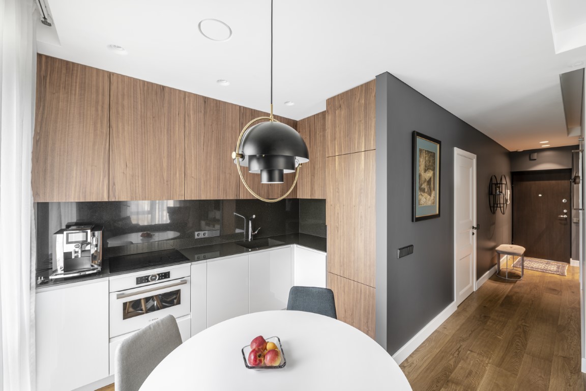 Medines grindys 3305 Bespalve alyva. Medzio stilius