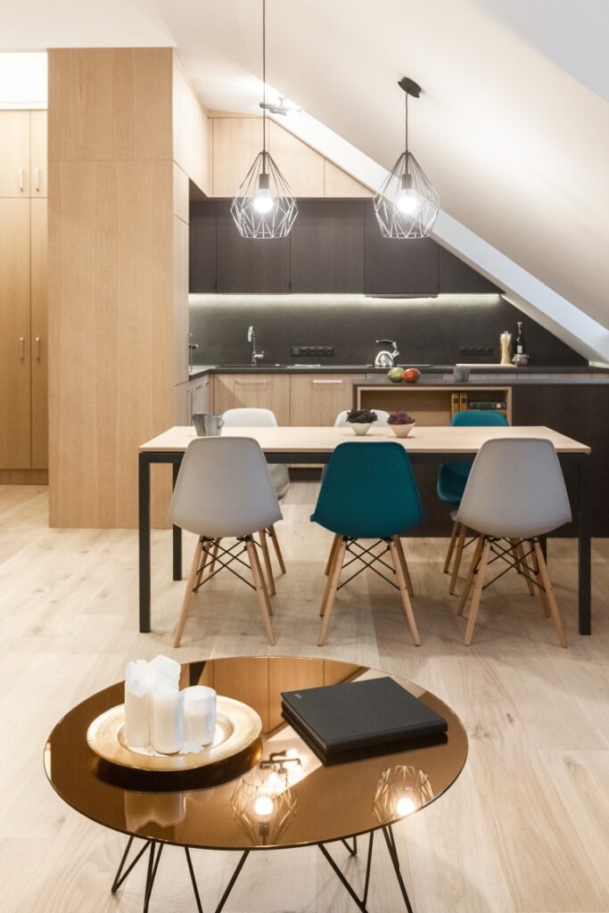 3408 Balta medines grindys Medzio stilius