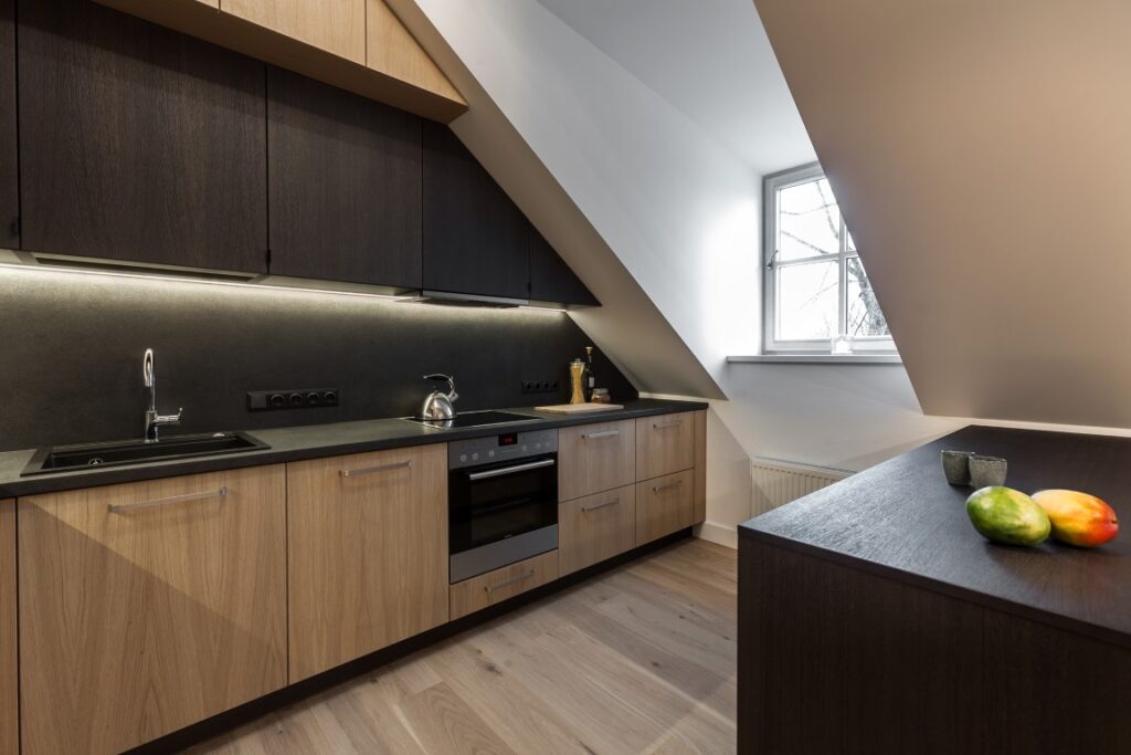 3408 Balta medines grindys Medzio stilius