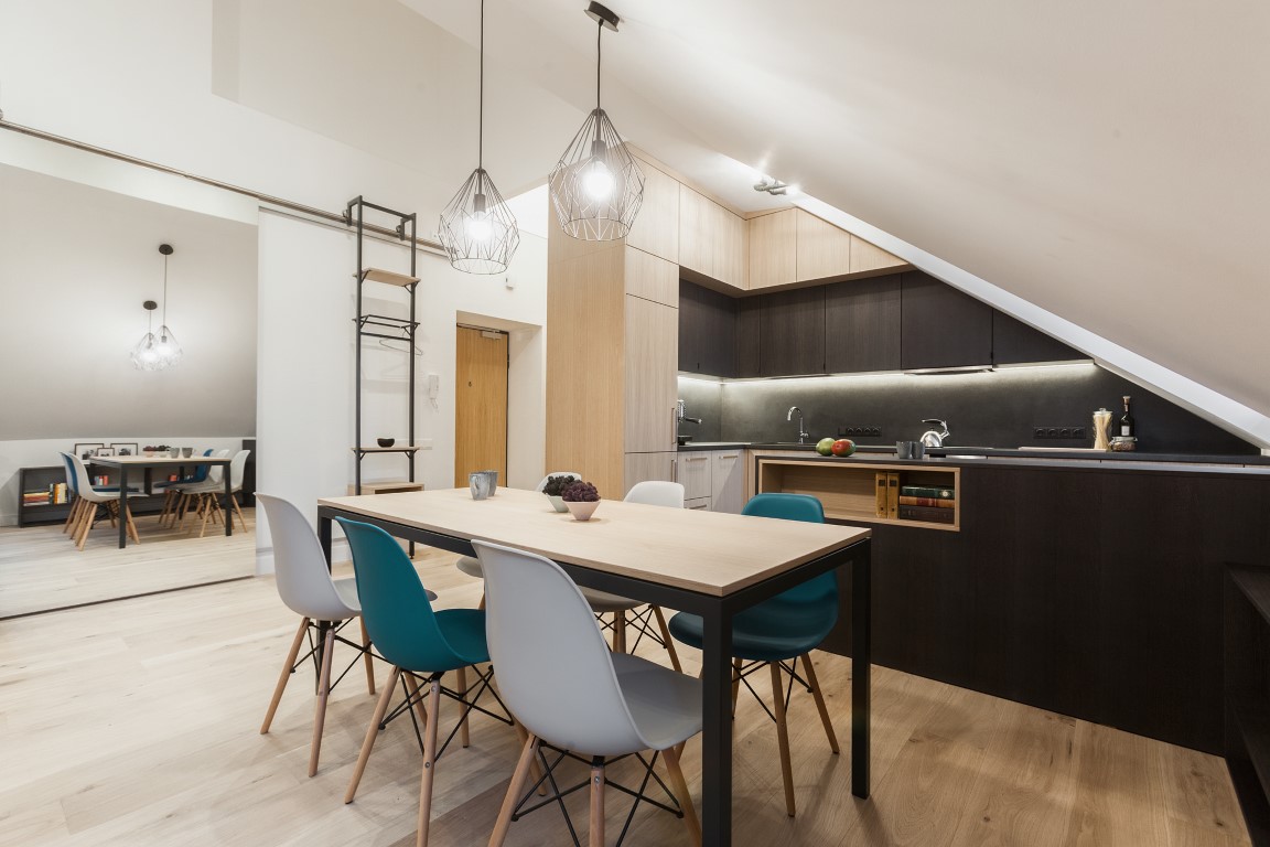 3408 Balta medines grindys Medzio stilius