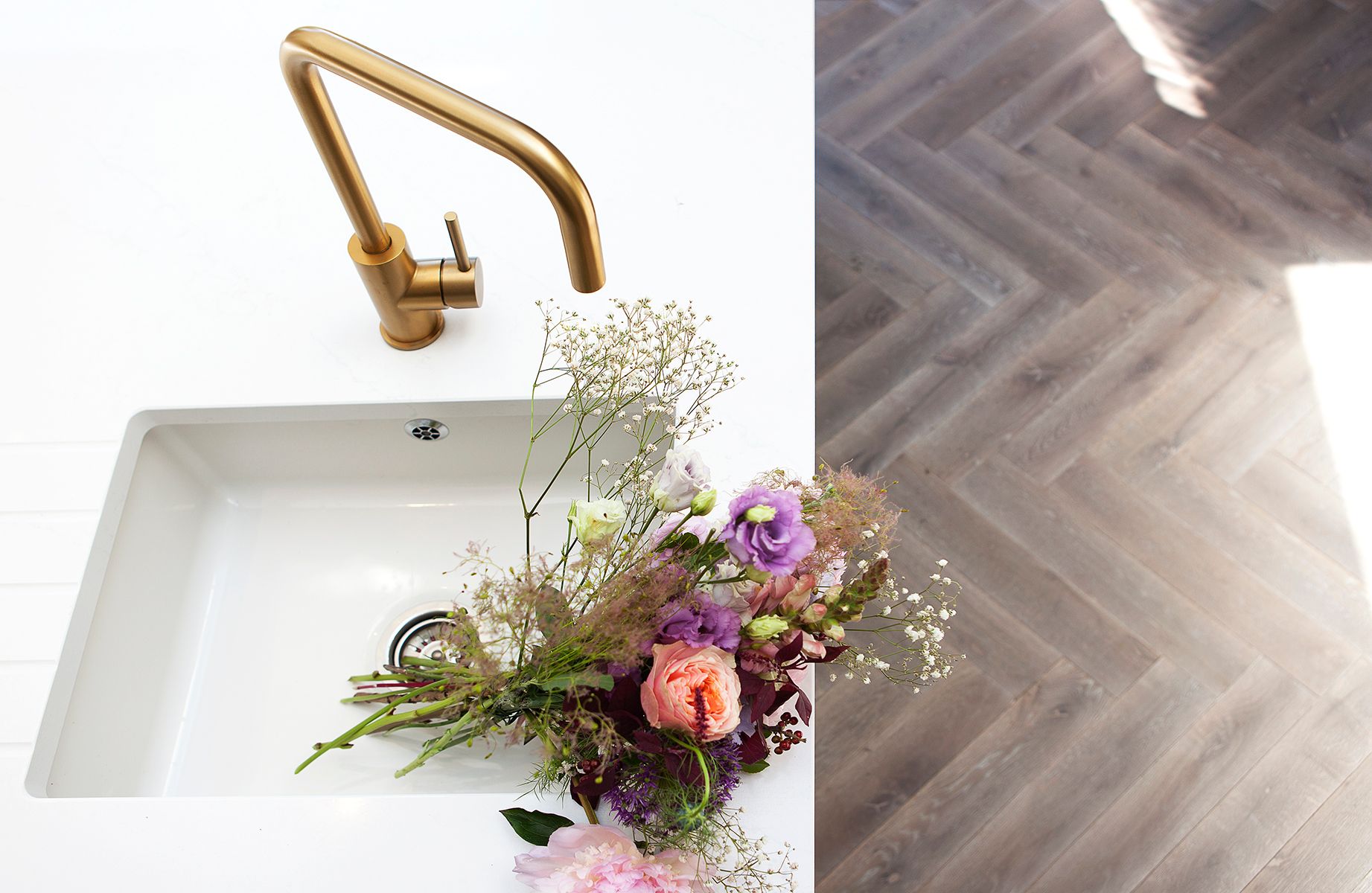 C-3418 kakava medines grindys eglute 90 medzio stilius