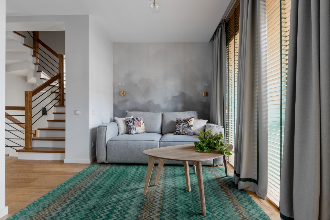 Medinės ąžuolinės grindys: spalva 3081 šviesus riešutas.