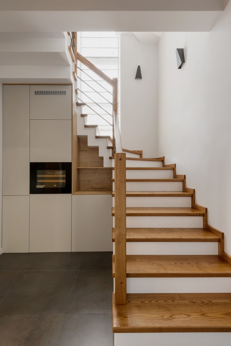 Medinės ąžuolinės grindys: spalva 3081 šviesus riešutas.