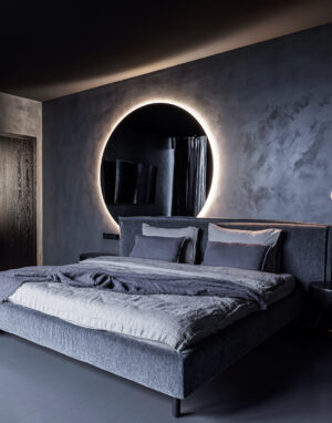 Medinės durys urbanistiniame interjere – natūralumas ir prabanga