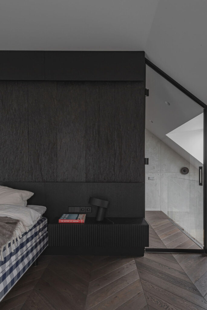 Medinės parketlentės miegamajame