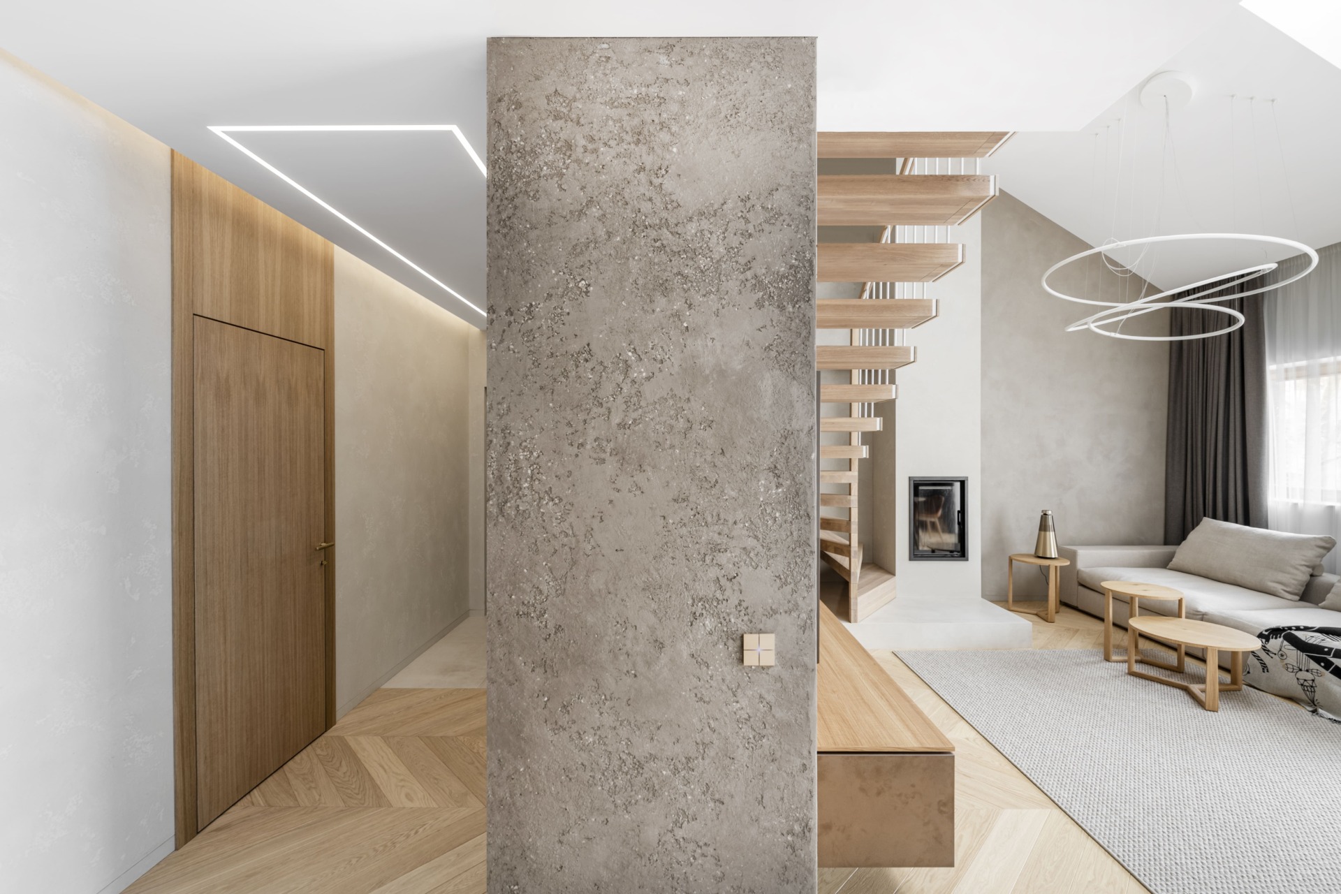 Šviesus ąžuolinis parketas – namų jaukumą, natūralumą ir stilių užtikrinantis apdailos elementas