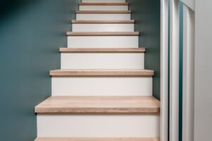 Laiptų pakopos – ne tik funkcinė būtinybė, bet ir elegancijos šaltinis