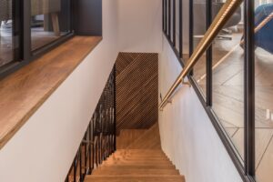 Medinės palangės: natūralus namų pasirinkimas