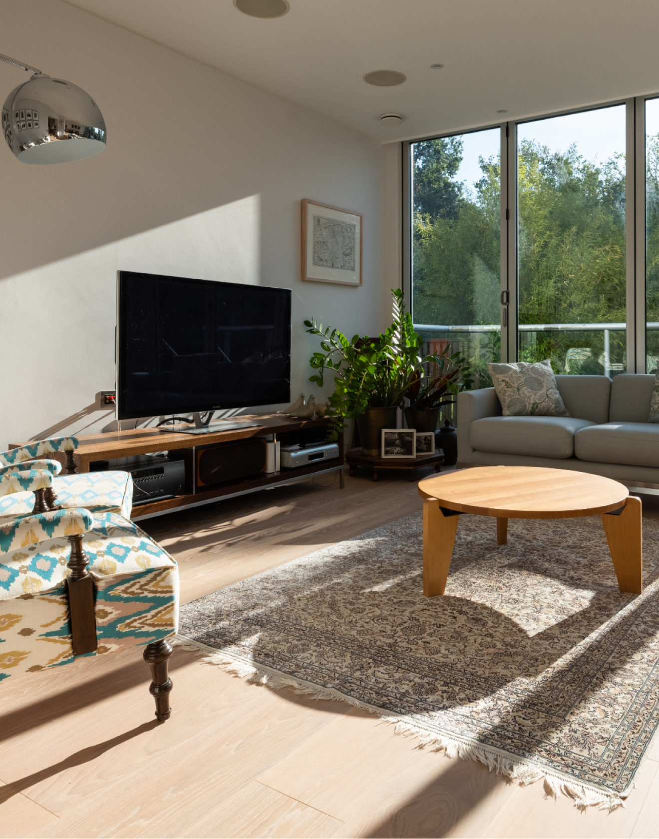 Plačios grindų lentos – drobė, leidžianti plėtotis kūrybiškumui bei eksperimentuoti su apdaila