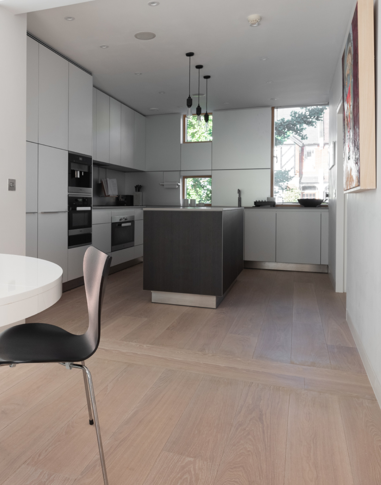 Plačios grindų lentos – drobė, leidžianti plėtotis kūrybiškumui bei eksperimentuoti su apdaila