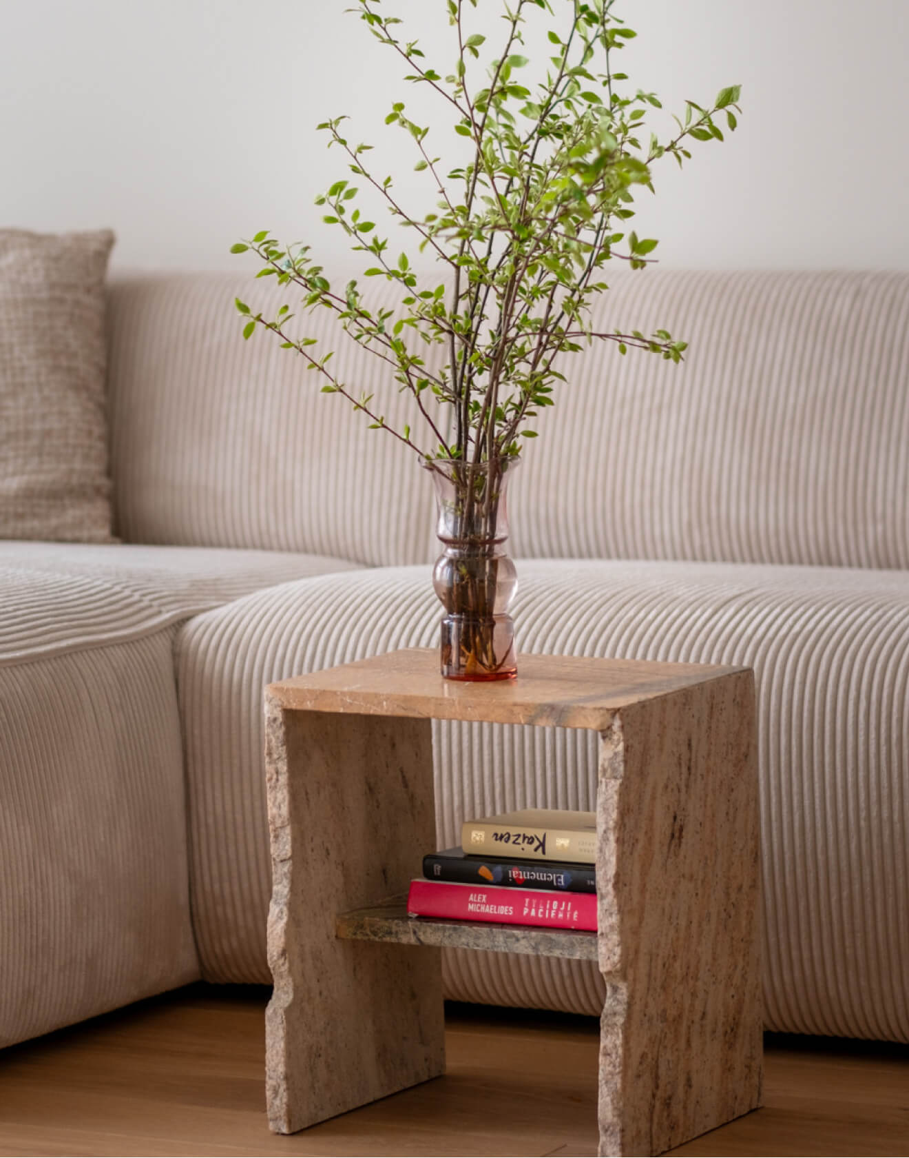 Jaukumas, kuris įkvepia: ąžuolo šiluma ir modernios formos