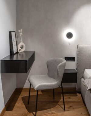 Įspūdinga dermė: Riešuto (3481) spalvos ąžuolas namų interjere