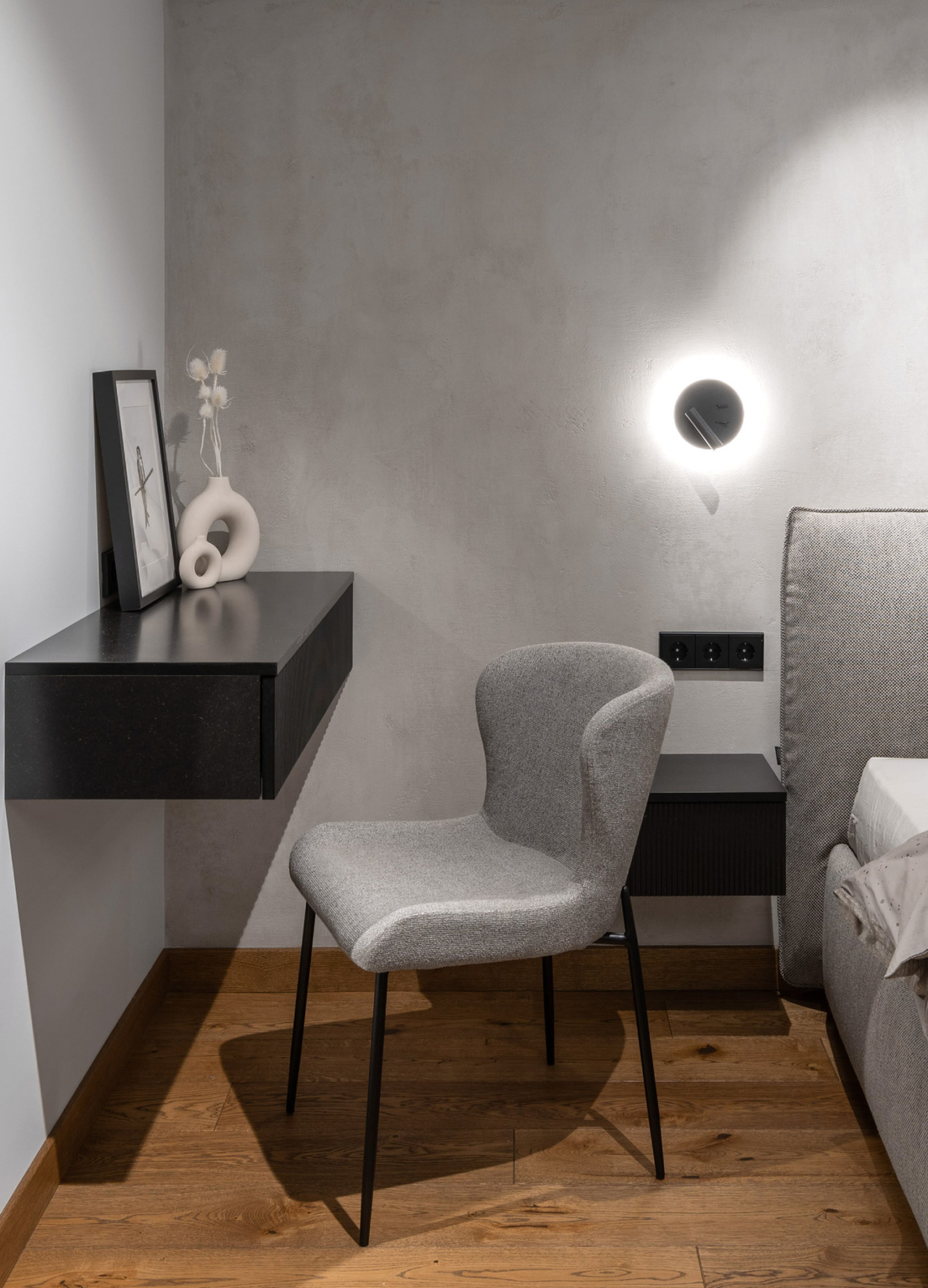 Įspūdinga dermė: Riešuto (3481) spalvos ąžuolas namų interjere